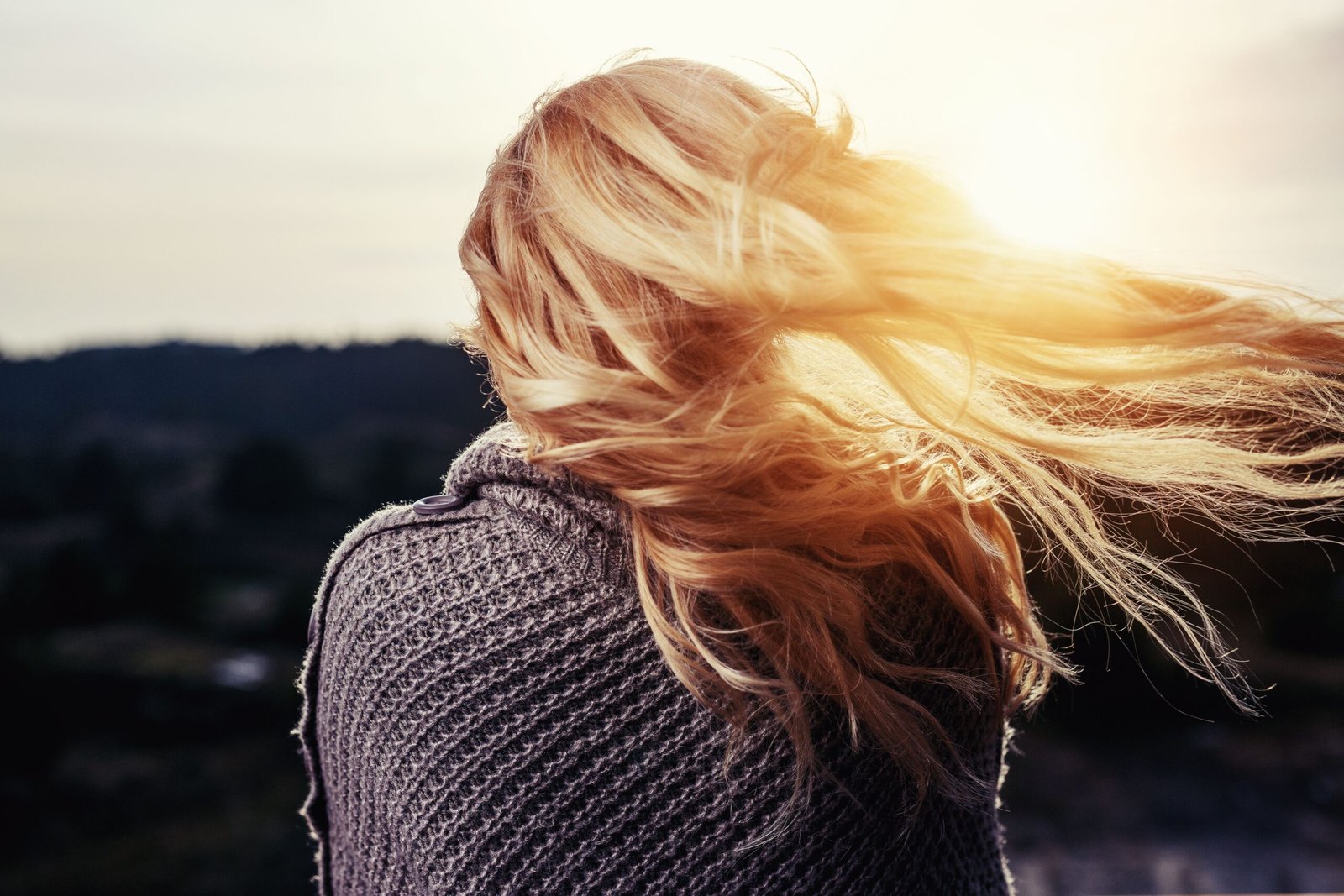 Pourquoi les professionnels de la coiffure privilégient les sèche-cheveux nouvelle génération